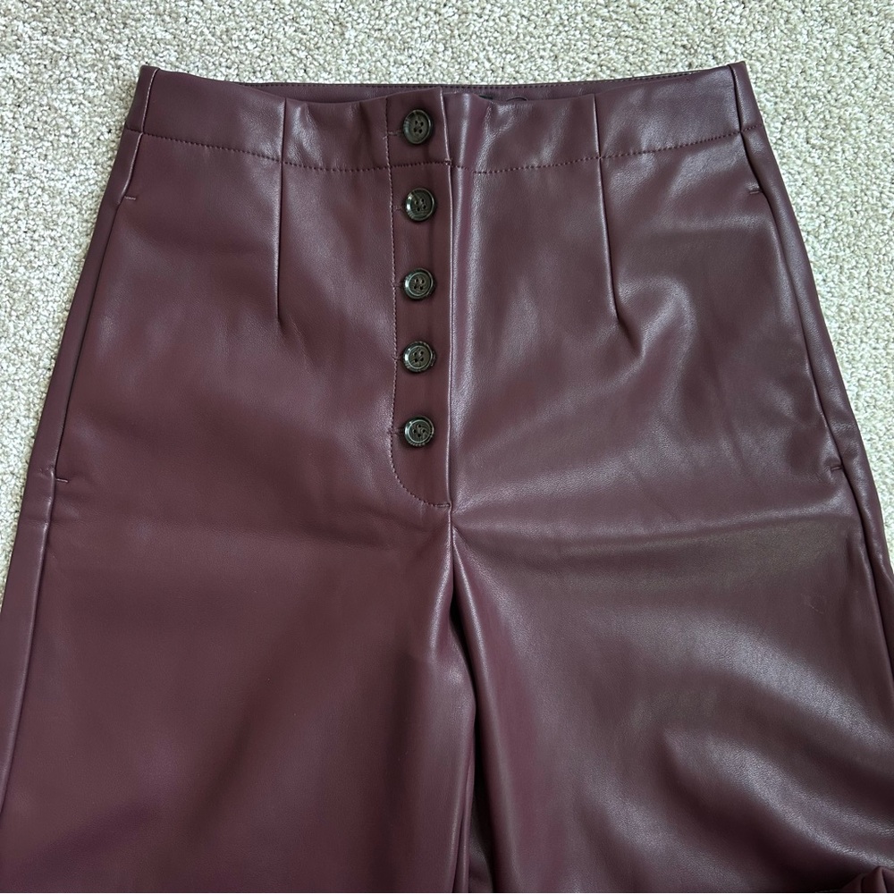 Banana Republic NWT Wide-Leg Ultra High-Rise Vegan Leather Pant Burgundy 4P - Picture 4 of 12